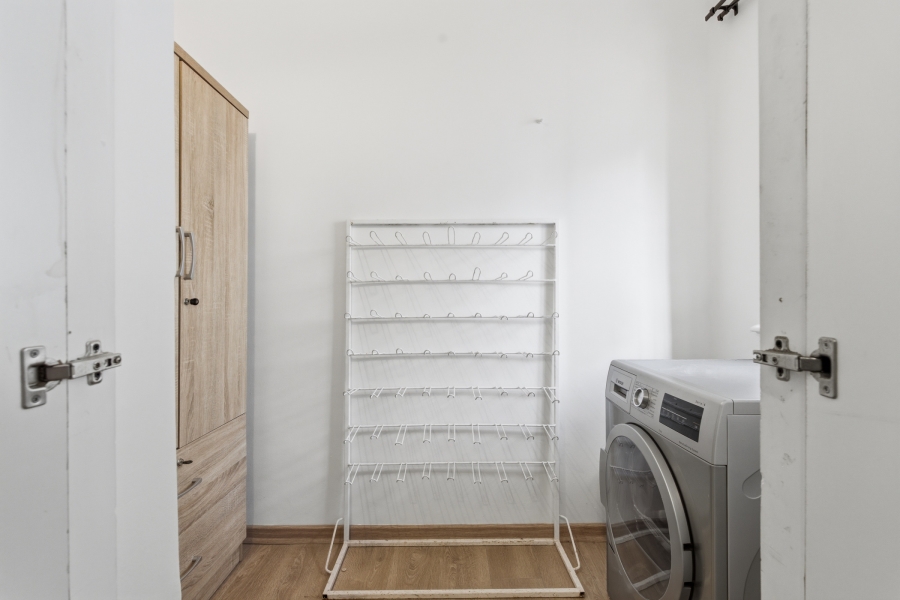 2 Bedroom Property for Sale in Sea Point Western Cape